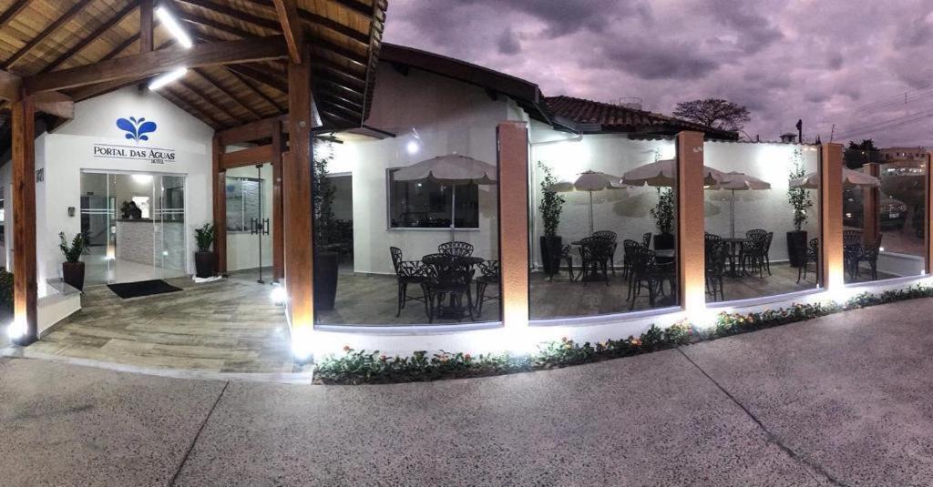 Hotel Portal Das Aguas Жагуариуна Экстерьер фото