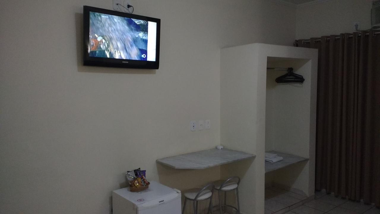 Hotel Portal Das Aguas Жагуариуна Экстерьер фото