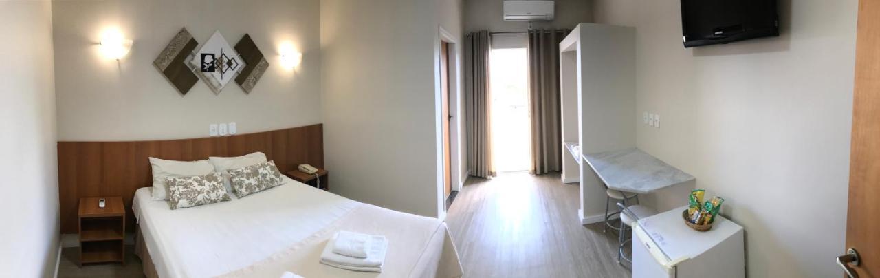 Hotel Portal Das Aguas Жагуариуна Экстерьер фото