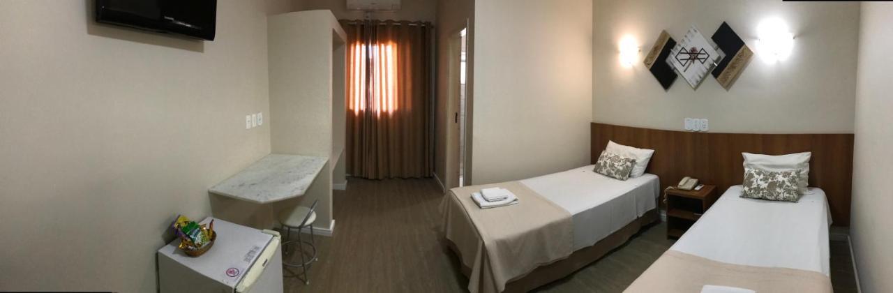 Hotel Portal Das Aguas Жагуариуна Экстерьер фото