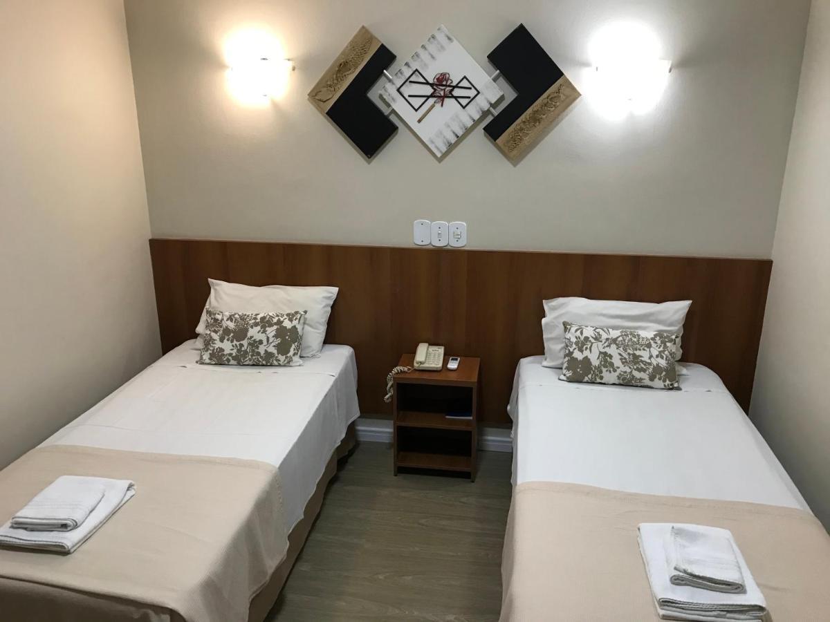 Hotel Portal Das Aguas Жагуариуна Экстерьер фото